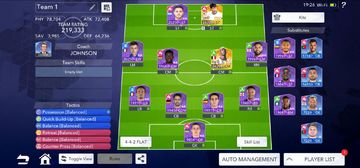 This turn-based football game with gacha elements convinced me to try more soccer games